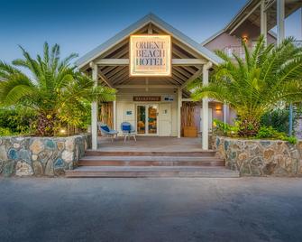 أورينت بيتش هوتل - Baie-Orientale - مبنى