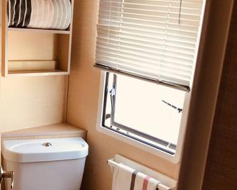 2 bedroom modern caravan brYou will fine everything to fell at home - Harwich - Ванна кімната