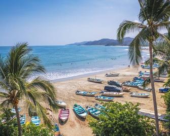 Cozy 3-bedroom condo in charming Sayulita with AC, WiFi - Sayulita - Beach