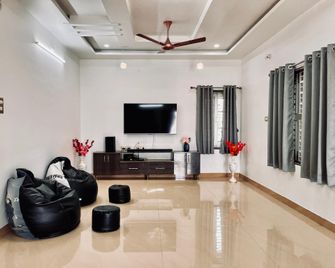 Mhr Vacation Home & Mini Function Hall - Khammam - Lobby