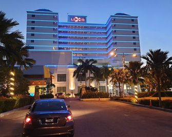 Crystal Private Water Chalet - Port Dickson - Gebäude