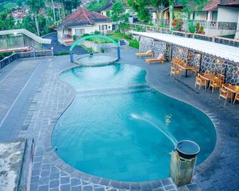 Lembah Ciater Resort Managed By Sahid - Ciater - Piscina