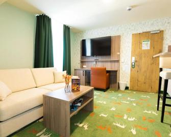 Gasthaus Hubertus - Sehnde - Living room