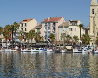 Les Pucines T2 bas de villa - Six-Fours-les-Plages - Buiten zicht