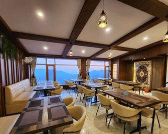 هوتل راجدوت - شيملا - مطعم