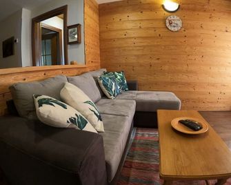 Mansarda Bellavista - Your Mountain Holiday - 카사르고 - 거실