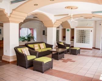 Hotel Quinta Antigua - Lázaro Cárdenas - Lobby