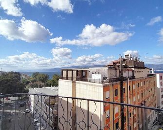 Hotel Palace Masoanri's - Reggio Calabria - Balcone