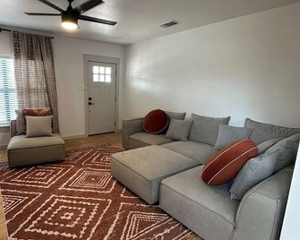 Frank's Casita Blanca - Del Rio - Wohnzimmer