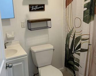 Modern 1 BR apartment with Sunken Living Room and AC, WiFi in superb Brooklyn - Brooklyn