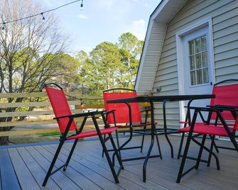 Lake Access / Private Boat Launch Cabin with Game Room! - Scottsboro - Balcón
