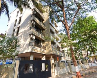 OYO 28568 Aishwarya Apartment - Navi Mumbai - Building