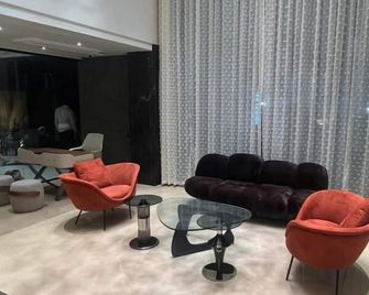 Hotel Roi Retreat - Akola - Lounge