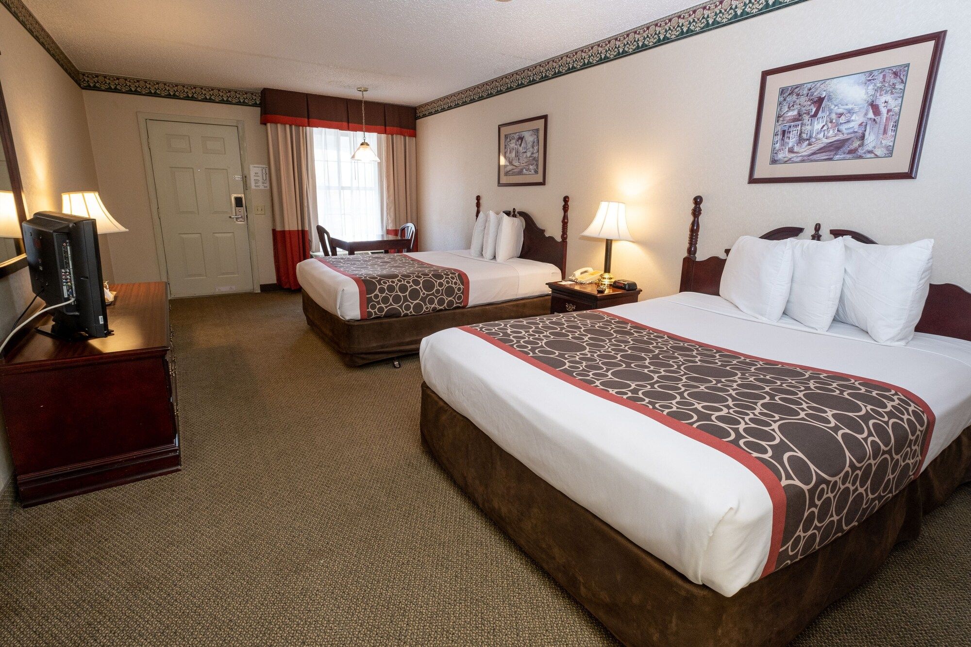 Hilltop Inn & Suites, near Foxwoods Casino - North Stonington