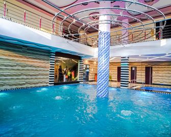 Hotel Allishan - Digha - Pool