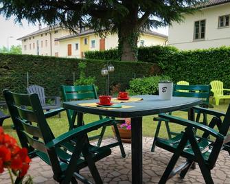 B&B Piccole Dolomiti - Belluno - Patio