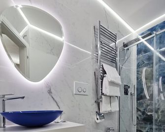 Hotel Valentino Palace - Rome - Bathroom