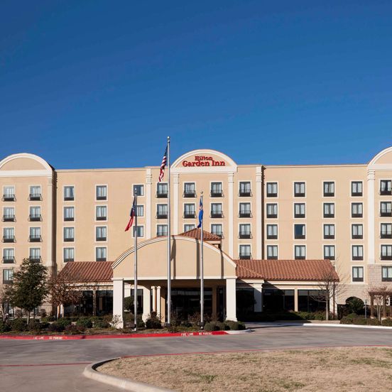 Hilton Garden Inn Dallas Lewisville image 1