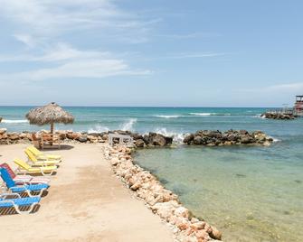 Pipers Cove - Runaway Bay - Runaway Bay - Playa