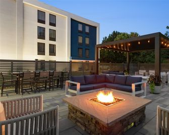 Hampton Inn Hagerstown - Hagerstown - Patio