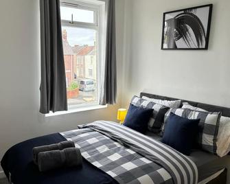 Blyth Royal, Free Parking - Blyth - Bedroom