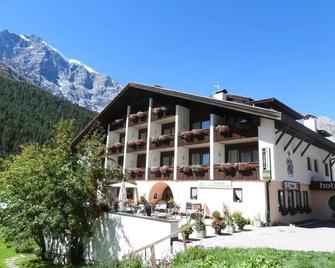 Hotel Alpina - Solda - Budynek