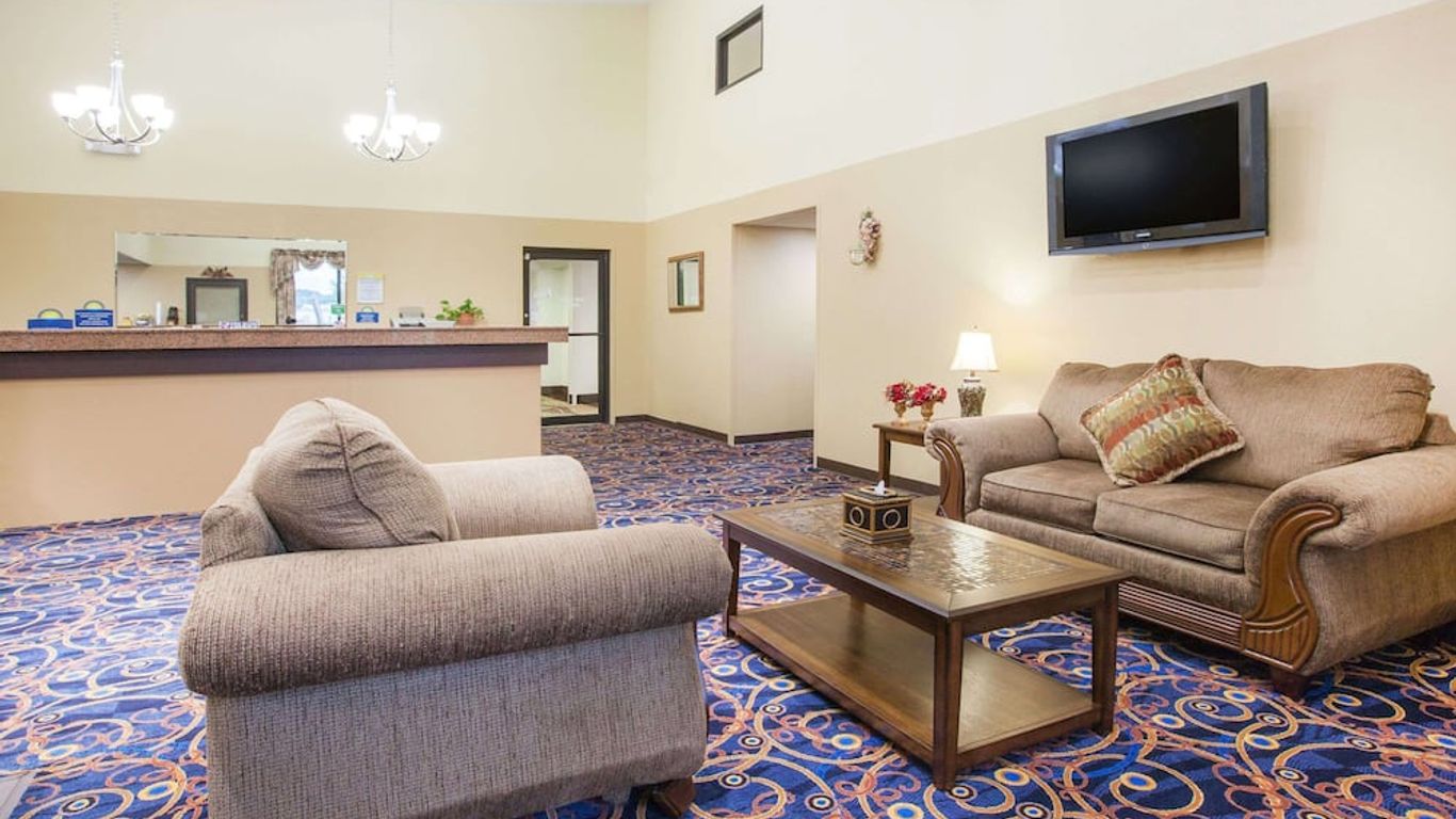 Days Inn by Wyndham Alma