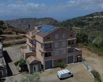 Agriturismo Sant' Anna Ortì - Regio de Calabria - Edificio