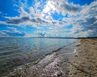 4 person holiday home in Knebel - 크네벨 - 해변