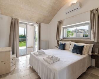 La Dimora della Luna - Country Home Suite & Spa - Carovigno - Schlafzimmer