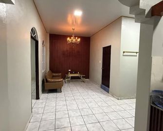 Charming 2-bedroom house with AC, WiFi in enjoyable and expacious house - San Ignacio - Pasillo