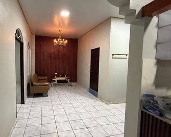 Charming 2-bedroom house with AC, WiFi in enjoyable and expacious house - San Ignacio - Pasillo
