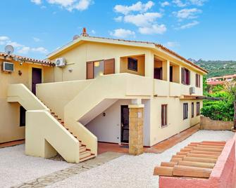 Casa Vacanze Cannigione - Cannigione - Edificio