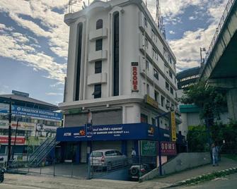 Hotel Sunnys - Alwaye - Building