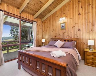 Bluegum Cottage - one bedroom 2 night minimum - Glenaire - Bedroom
