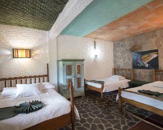 Eco Hotel Uxlabil Atitlan - San Juan La Laguna - Bedroom