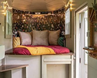 The Portkey - Magical Harry Potter Themed, Hot Tub, and Fire Pit - Sylva