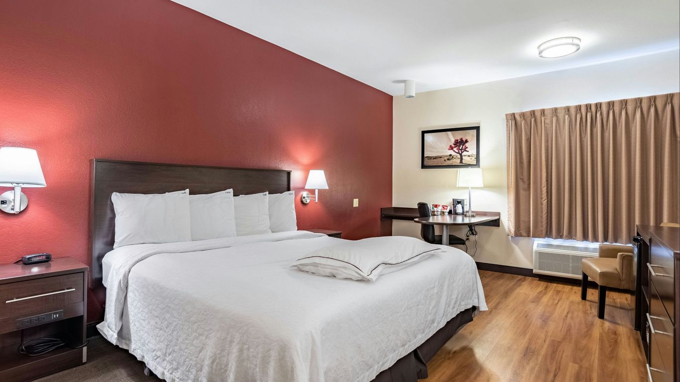 Red Roof PLUS+ San Antonio Downtown - Riverwalk