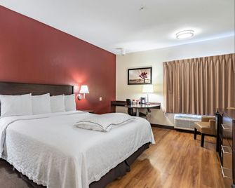 Red Roof PLUS+ San Antonio Downtown - Riverwalk - San Antonio - Bedroom