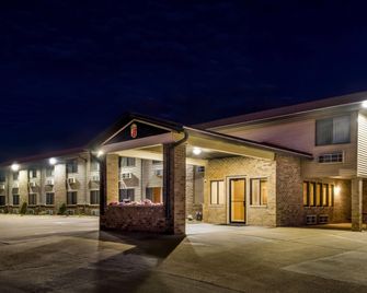 Super 8 by Wyndham Jefferson - Jefferson - Building