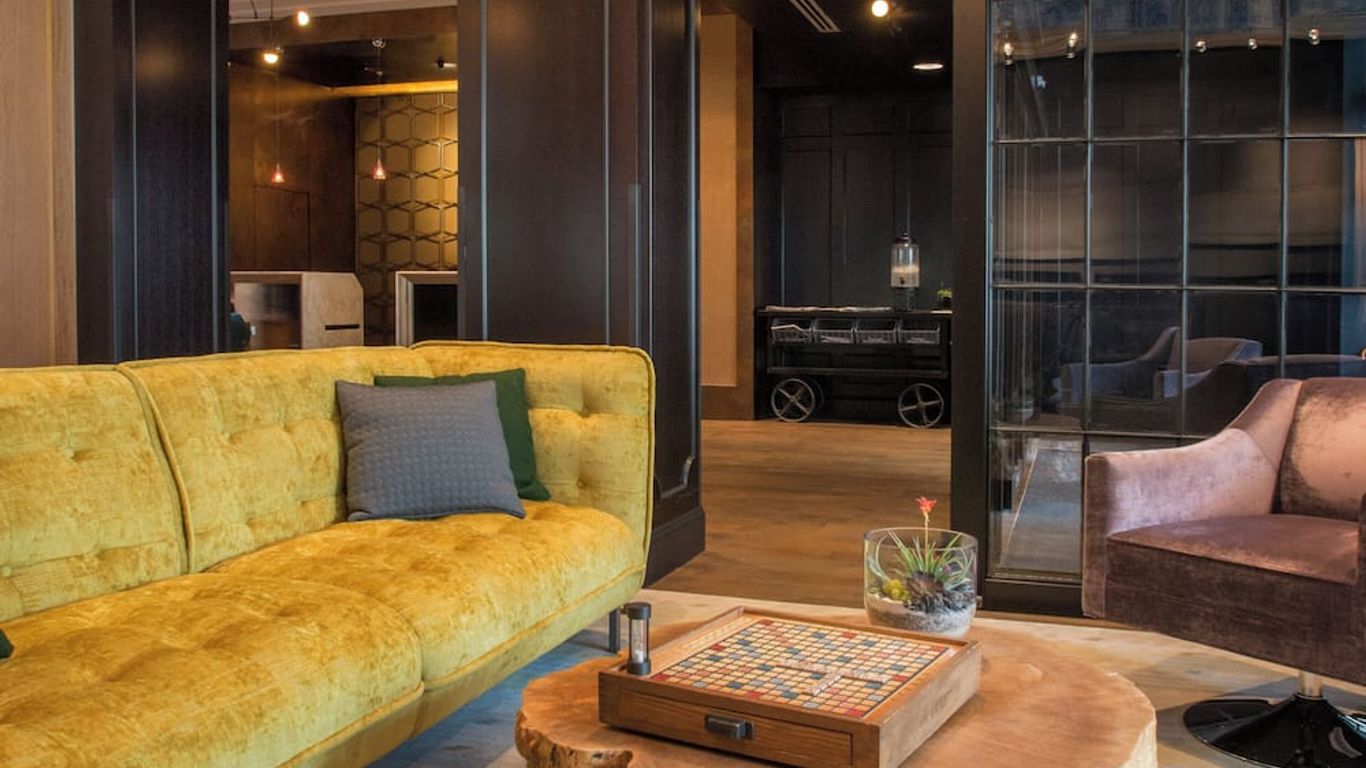 호텔 루시아 어 프라버넌스 호텔