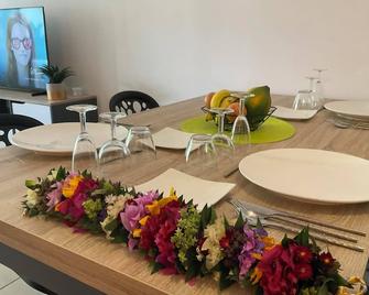 Prestige Lodging City Center - Papeete - Essbereich