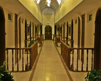 Sovereign Hotel - Kisumu - Pasillo