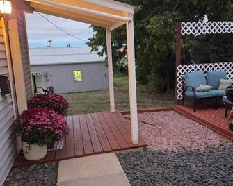 The Nelson 2, Winner - Winner - Patio