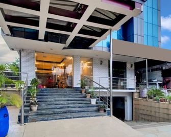Super Townhouse Hatigaon Near Medicity - Guwahati