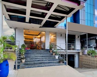Super Townhouse Hatigaon Near Medicity - Guwahati