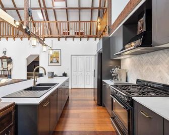 Highgate - Cover Featured on Highlife Magazine! - Bowral - Kitchen