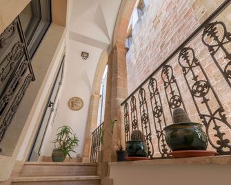 Hotel Palazzo Papaleo - Otranto - Stairs