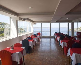 Hotel Sirena Hvar - Hvar - מסעדה