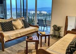Elegance & Relaxation - Brand New Seaside Condo - El Pescadero - Living room